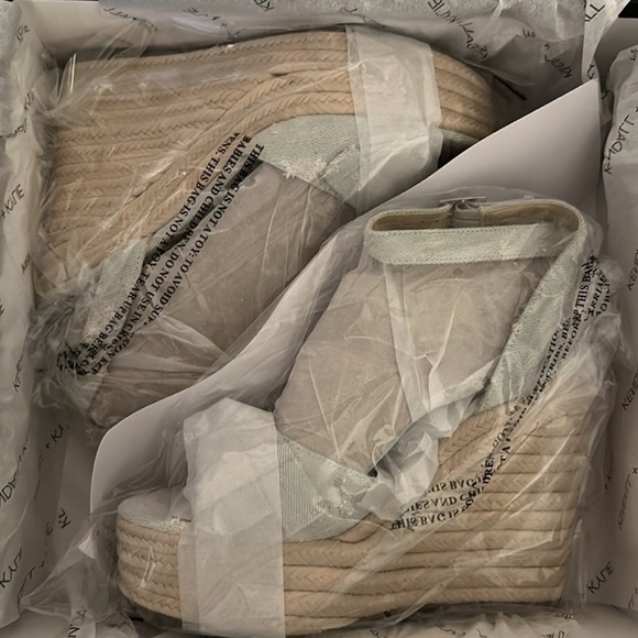 KENDALL & KYLIE LIGHT BLUE WEDGES! 9- NWTIB - Picture 9 of 11